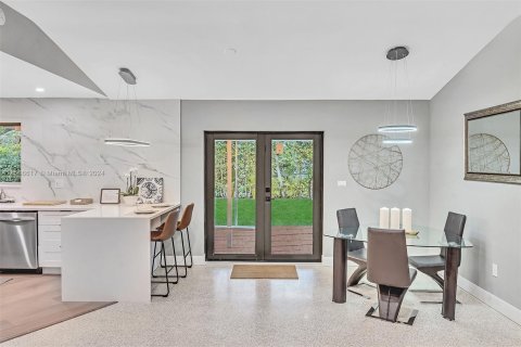 Casa en venta en El Portal, Florida, 3 dormitorios, 117.8 m2 № 1103089 - foto 7