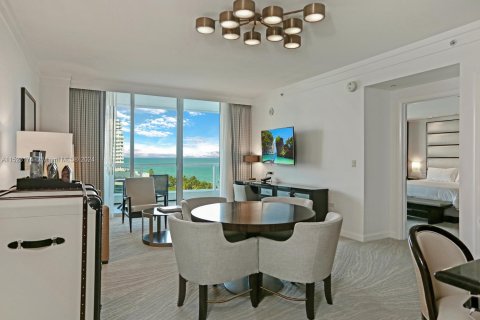 Condo in Miami Beach, Florida, 1 bedroom  № 986658 - photo 2