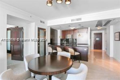 Condo in Miami Beach, Florida, 1 bedroom  № 986658 - photo 5