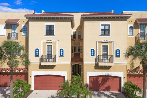 Adosado en venta en Apollo Beach, Florida, 5 dormitorios, 299.33 m2 № 1289764 - foto 2