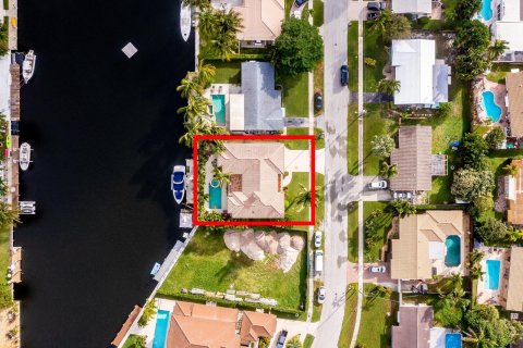 Villa ou maison à vendre à Lighthouse Point, Floride: 4 chambres, 349.41 m2 № 890380 - photo 1