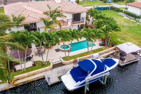 Villa ou maison à vendre à Lighthouse Point, Floride: 4 chambres, 349.41 m2 № 890380 - photo 14