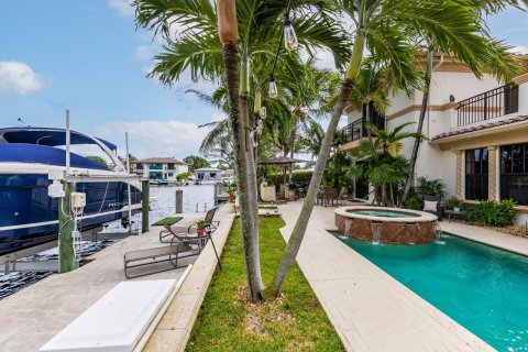 Villa ou maison à vendre à Lighthouse Point, Floride: 4 chambres, 349.41 m2 № 890380 - photo 3