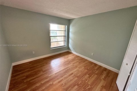 Copropriété à louer à Hialeah, Floride: 1 chambre, 61.32 m2 № 1358578 - photo 5