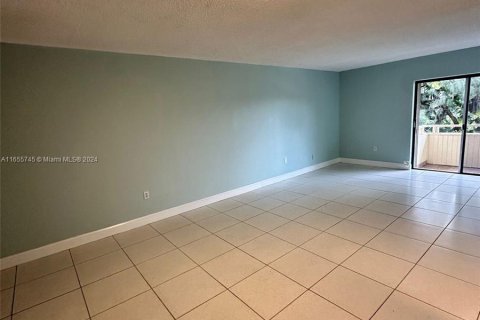 Copropriété à louer à Hialeah, Floride: 1 chambre, 61.32 m2 № 1358578 - photo 4