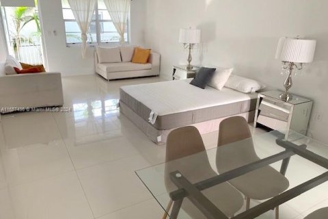 Condominio en venta en Miami Beach, Florida, 45.52 m2 № 1358679 - foto 3