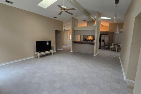 House in Spring Hill, Florida 3 bedrooms, 196.77 sq.m. № 1358325 - photo 8