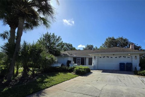 Villa ou maison à louer à Spring Hill, Floride: 3 chambres, 196.77 m2 № 1358325 - photo 1