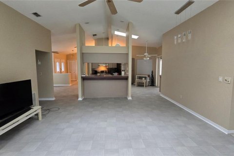 House in Spring Hill, Florida 3 bedrooms, 196.77 sq.m. № 1358325 - photo 9