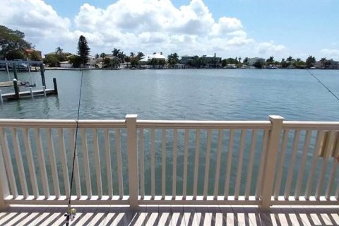 Appartement à louer à Indian Rocks Beach, Floride: 2 chambres, 71.07 m2 № 1358390 - photo 25