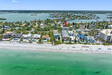 Apartamento en alquiler en Indian Rocks Beach, Florida, 2 dormitorios, 71.07 m2 № 1358390 - foto 1