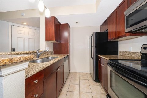 Condo in Orlando, Florida, 1 bedroom  № 1358328 - photo 11