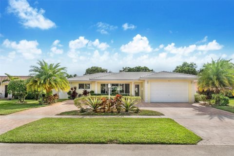 Villa ou maison à vendre à Hollywood, Floride: 3 chambres, 181.16 m2 № 913403 - photo 18