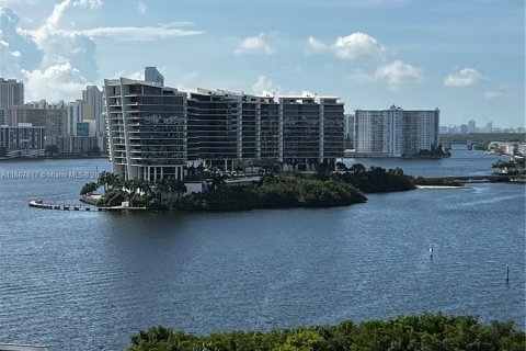 Copropriété à vendre à Aventura, Floride: 2 chambres, 109.72 m2 № 1383036 - photo 1