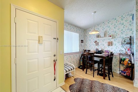 Condominio en venta en Tamarac, Florida, 2 dormitorios, 110.27 m2 № 986412 - foto 9
