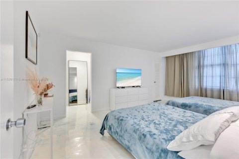 Condominio en venta en Miami Beach, Florida, 1 dormitorio, 86.4 m2 № 986413 - foto 15