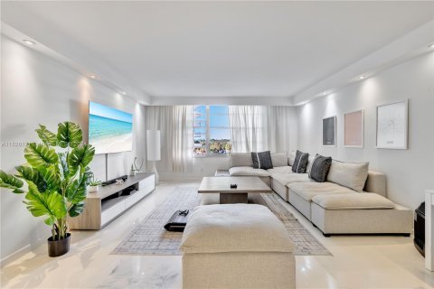 Condominio en venta en Miami Beach, Florida, 1 dormitorio, 86.4 m2 № 986413 - foto 9