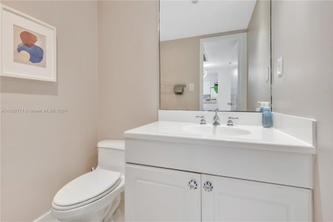 Condominio en venta en Miami Beach, Florida, 1 dormitorio, 86.4 m2 № 986413 - foto 19