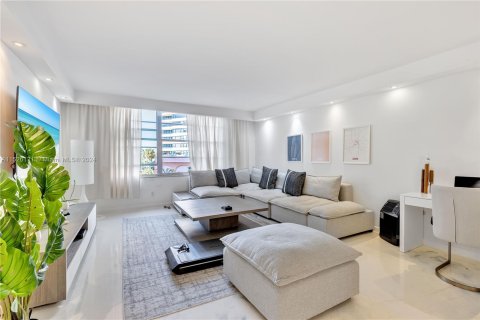 Copropriété à vendre à Miami Beach, Floride: 1 chambre, 86.4 m2 № 986413 - photo 8