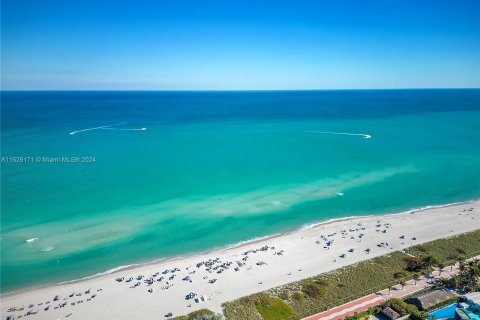 Condo in Miami Beach, Florida, 1 bedroom  № 986413 - photo 28