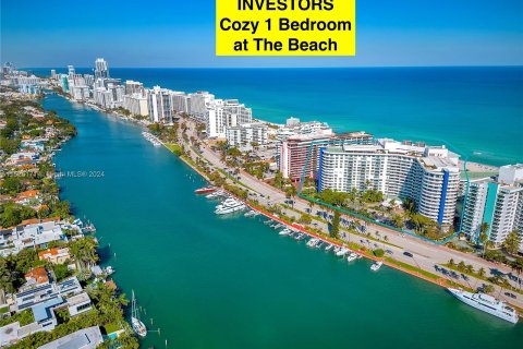 Copropriété à vendre à Miami Beach, Floride: 1 chambre, 86.4 m2 № 986413 - photo 1