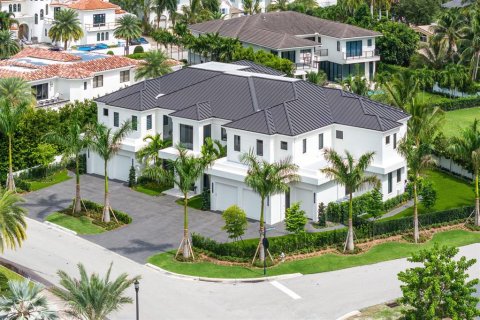 House in Boca Raton, Florida 6 bedrooms, 769.04 sq.m. № 678655 - photo 5