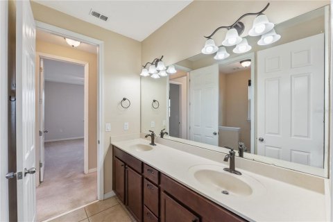 Casa en venta en Orlando, Florida, 4 dormitorios, 275.83 m2 № 1422655 - foto 19