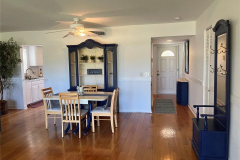 Condo in Jupiter, Florida, 1 bedroom  № 1132503 - photo 4