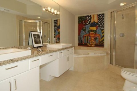 Copropriété à vendre à Fort Lauderdale, Floride: 2 chambres, 142.79 m2 № 962310 - photo 11