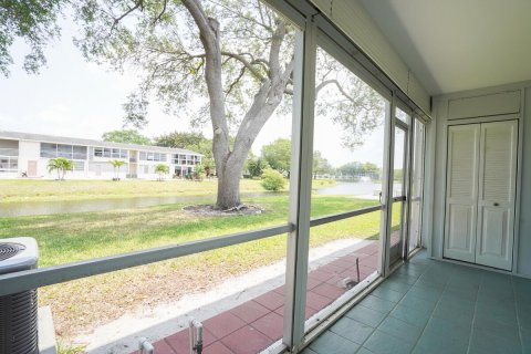 Copropriété à vendre à Deerfield Beach, Floride: 2 chambres, 76.18 m2 № 1173239 - photo 11