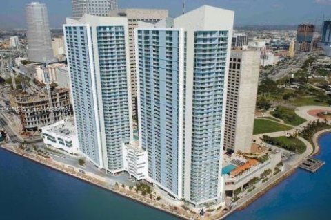 Купить кондоминиум в Майами, Флорида 3 спальни, 131.55м2, № 938327 - фото 1