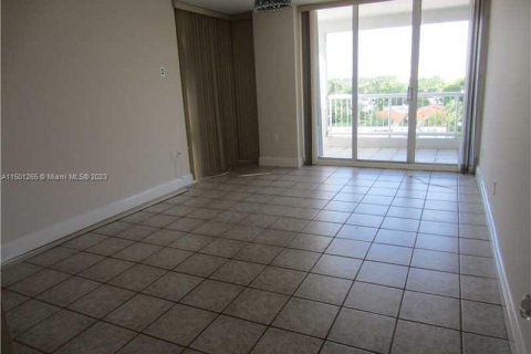 Condominio en venta en Surfside, Florida, 2 dormitorios, 147.71 m2 № 911332 - foto 10