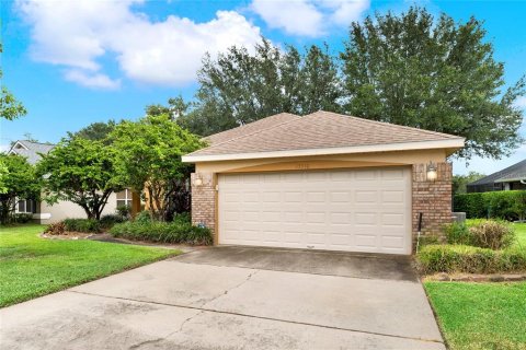 House in Clermont, Florida 2 bedrooms, 146.97 sq.m. № 1382767 - photo 2