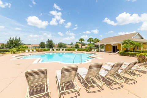 Villa ou maison à louer à Orlando, Floride: 4 chambres, 179.39 m2 № 1357787 - photo 5