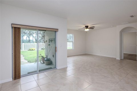 House in Deltona, Florida 4 bedrooms, 169.83 sq.m. № 1358338 - photo 14