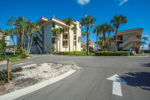 Condominio en alquiler en Fort Pierce, Florida, 3 dormitorios, 178.28 m2 № 978629 - foto 8