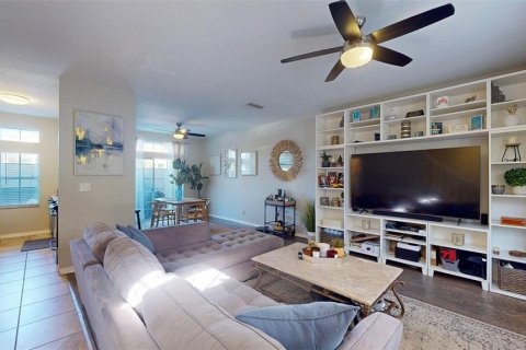 Condo in Tampa, Florida, 2 bedrooms  № 1409967 - photo 5