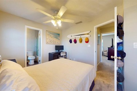 Condo in Tampa, Florida, 2 bedrooms  № 1409967 - photo 24