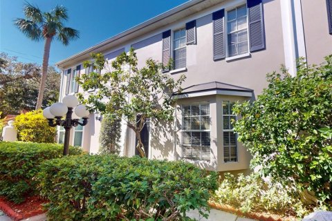 Condominio en venta en Tampa, Florida, 2 dormitorios, 104.05 m2 № 1409967 - foto 1