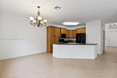 Villa ou maison à vendre à Miramar, Floride: 4 chambres, 190.82 m2 № 1094912 - photo 6