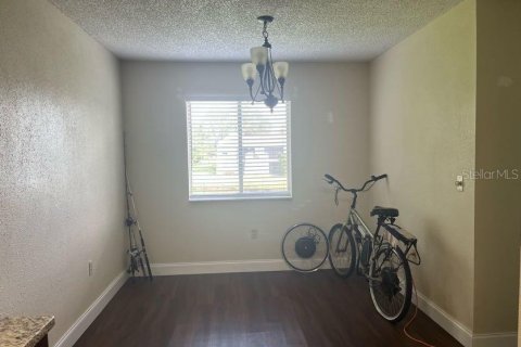 Condo in Largo, Florida, 1 bedroom  № 1379653 - photo 5