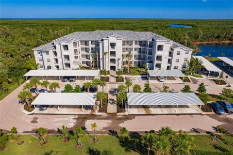 Copropriété à vendre à Punta Gorda, Floride: 2 chambres, 107.21 m2 № 1337558 - photo 1