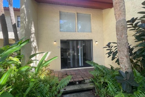 Condominio en alquiler en Orlando, Florida, 2 dormitorios, 104.42 m2 № 1355867 - foto 18