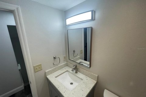 Condo in Orlando, Florida, 2 bedrooms  № 1355867 - photo 9