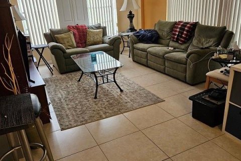 Condo in Lauderhill, Florida, 2 bedrooms  № 1077459 - photo 11