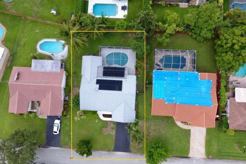 Villa ou maison à vendre à Coral Springs, Floride: 3 chambres, 181.53 m2 № 1235820 - photo 2