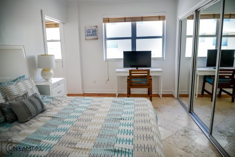 Condo in Miami Beach, Florida, 1 bedroom  № 1430064 - photo 12