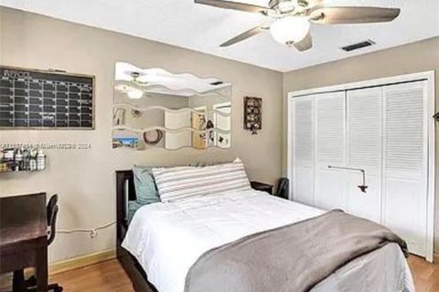 Casa en venta en Palmetto Bay, Florida, 4 dormitorios, 251.58 m2 № 925094 - foto 30