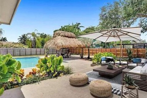 Villa ou maison à vendre à Palmetto Bay, Floride: 4 chambres, 251.58 m2 № 925094 - photo 3