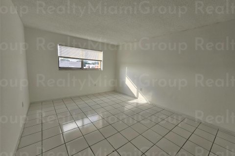 Condominio en venta en Lauderdale Lakes, Florida, 2 dormitorios, 102.19 m2 № 870982 - foto 13